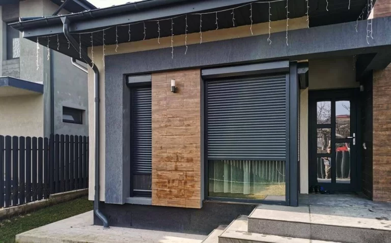 blocheaza soarele cu jaluzele verticale